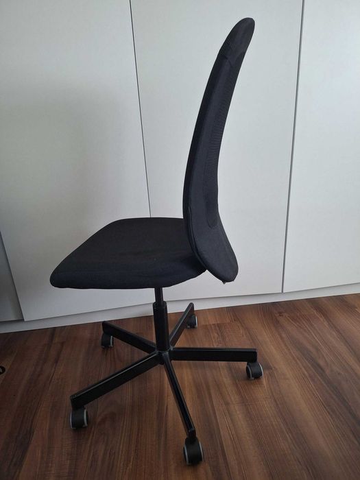 Cadeira de Escritório com encosto em rede