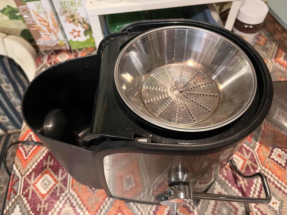 Соковижималка Scarlett SC-014