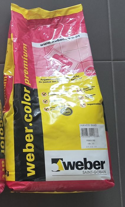 Betume weber branco sujo