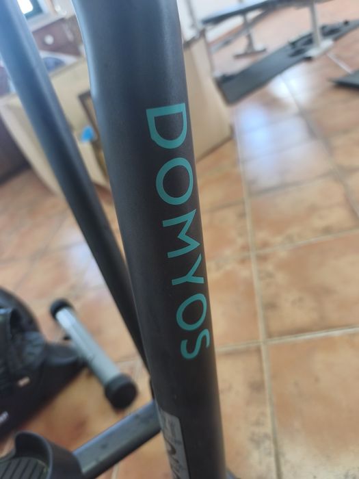 Conjunto bicicleta estática e elíptica