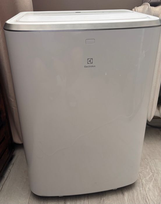 Klimatyzator przenośny Electrolux EXP26U339CW