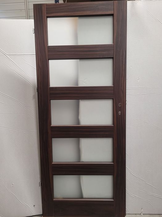 Skrzydła drzwiowe powystawowe, drzwi