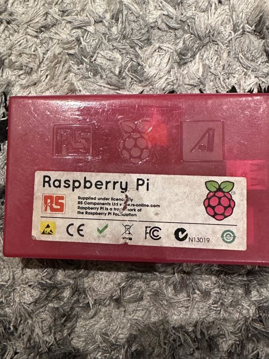 Raspberry Pi w oryginalnej obudowie