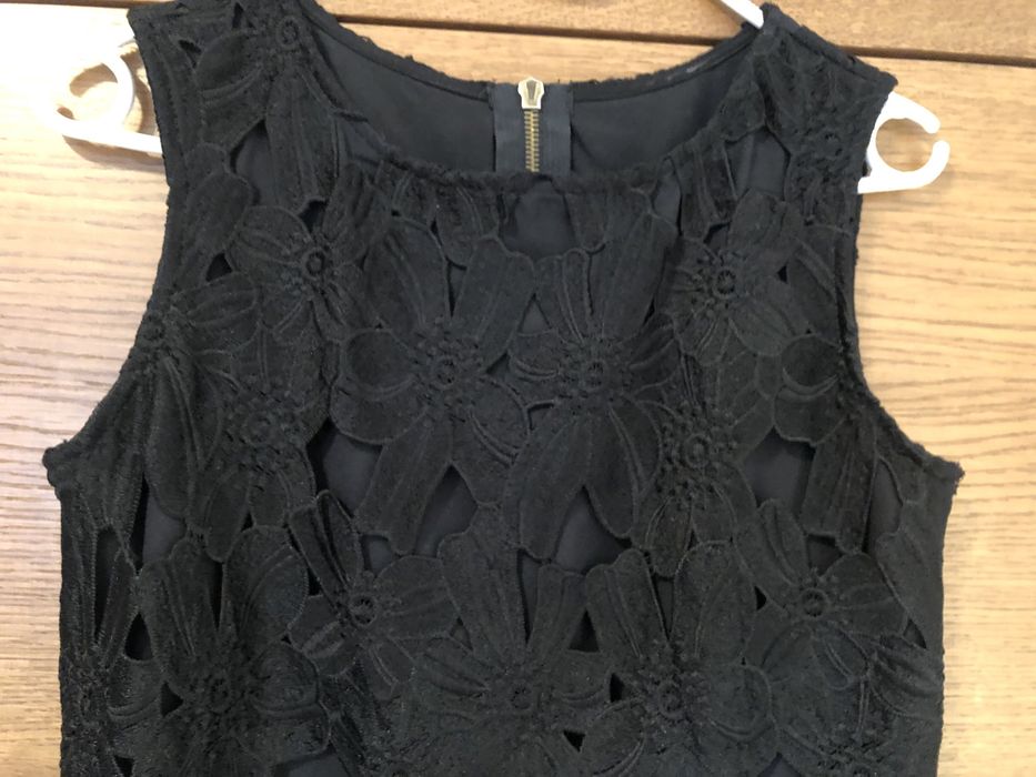 Sukienka mała czarna 36