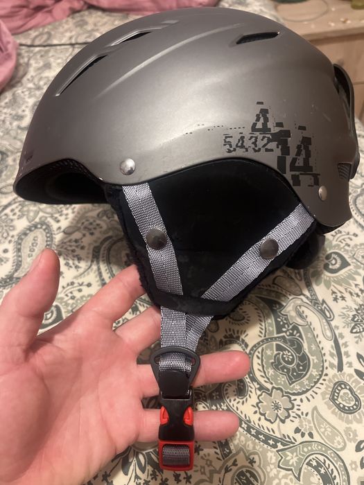 Kask snowboardowy / narciarski