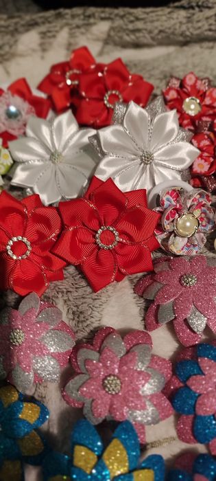 Украшения для волос "Цветы" из фоамирана и репсовой ленты резинки