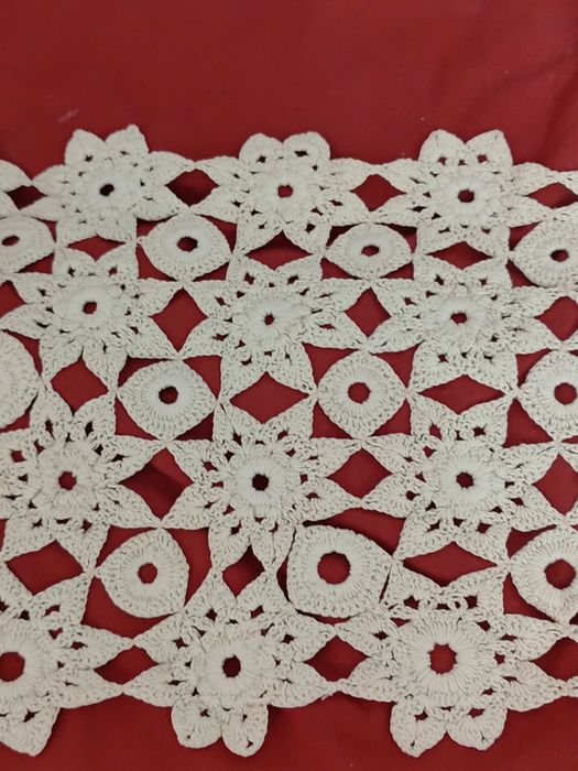 Dwa bieżniki serwetki  koronka bawełniana rękodzieło