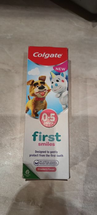 Pasta do zębów Colgate 0-5 lat + 2 szczoteczki