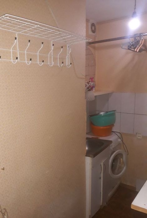 Сдам свою !!  гостинку. Гостинка с своим  санузлом, кунхей. На м. Ак.