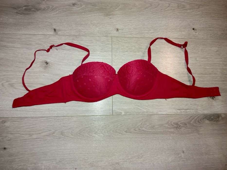 Stanik czerwony, używany