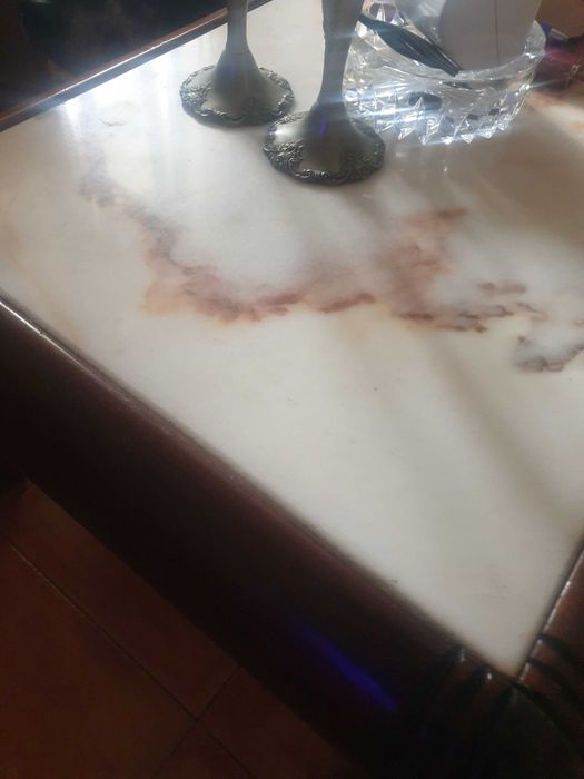 Mesa de sala em madeira e pedra