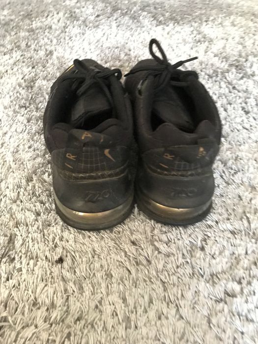 Sneakersy czarne Nike r. 40/26,5 Unicex