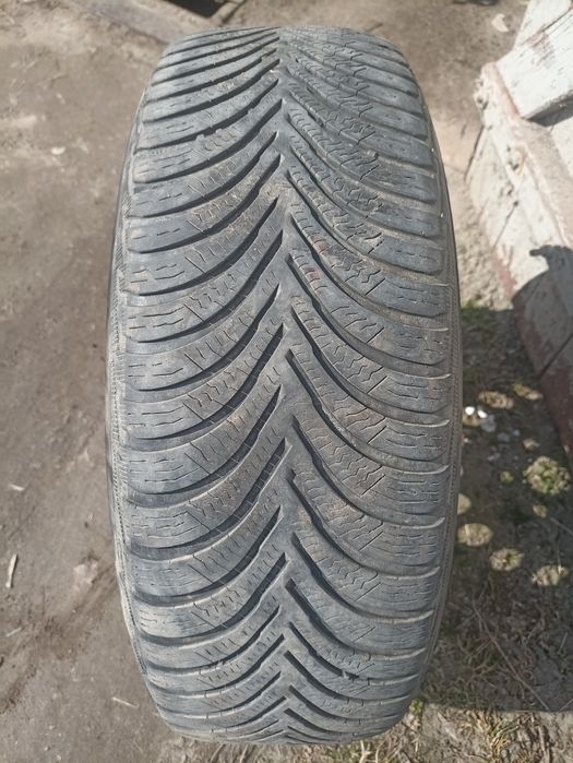 Продам колесо запаска MICHELIN 195 65 15 Golf 5