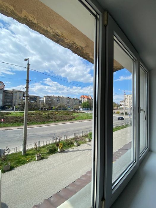 Продаж 1-кімнатної квартири з новим ремонтом — вул. Коновальця, 207