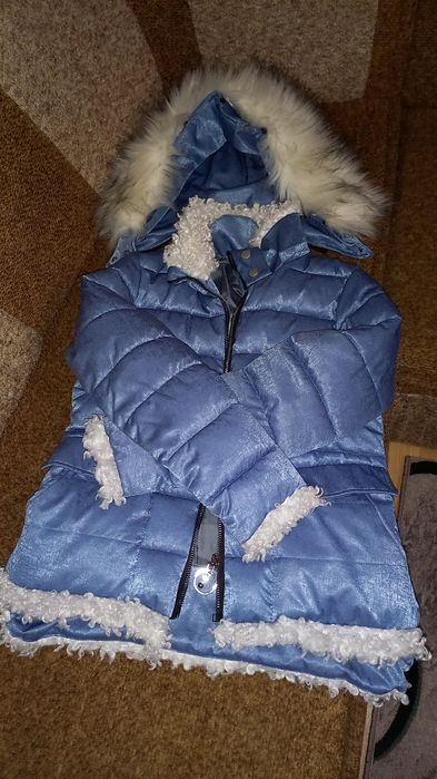 Курточка зимня, може бути на холодну осінь/весну