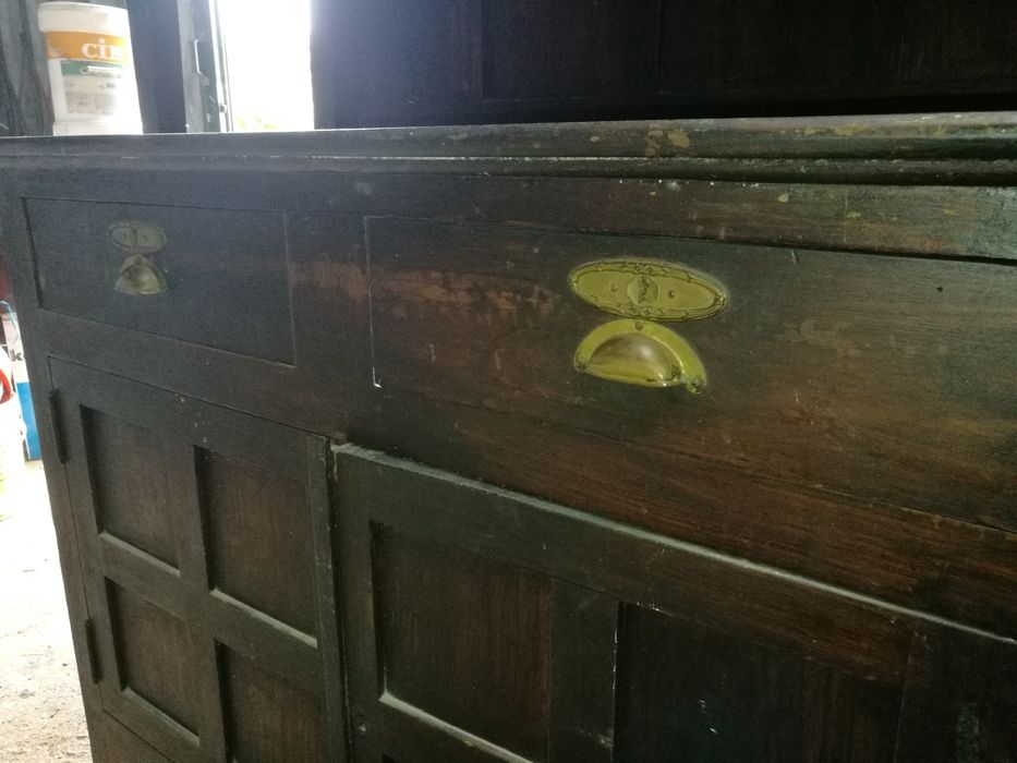 Cristaleira Castanho Maciço Centenária