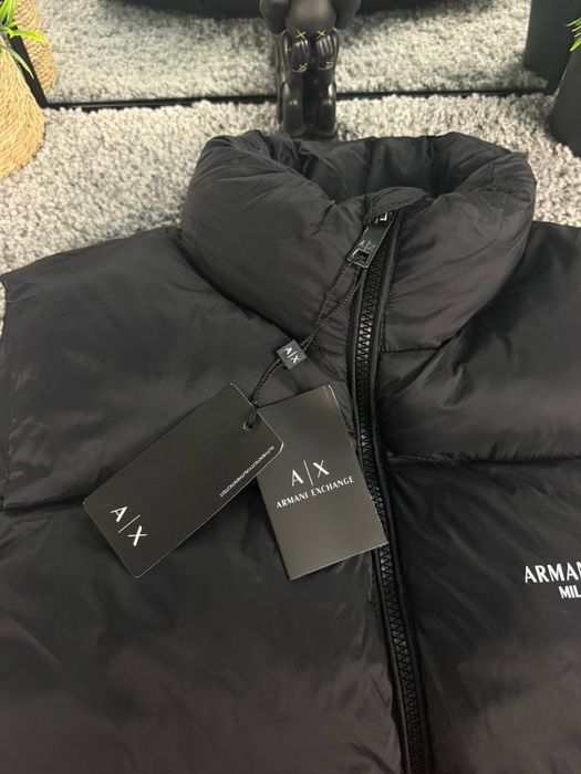 Armani Exchange чоловіча жилетка безрукавка | чорна | Армані жилетка чорна чоловіча Безрукавка армані Ексчейндж