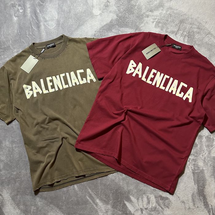 Футболка BALENCIAGA Type t-shirt medium fit in dark