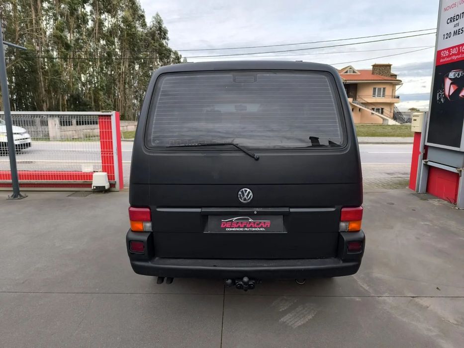 VW Transporter 2.4 D Kombi Sp.