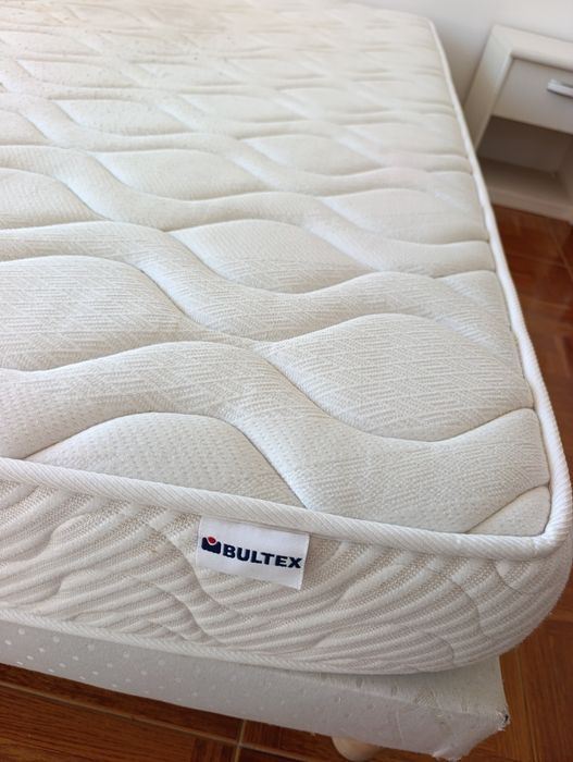 Cama casal  com colchão