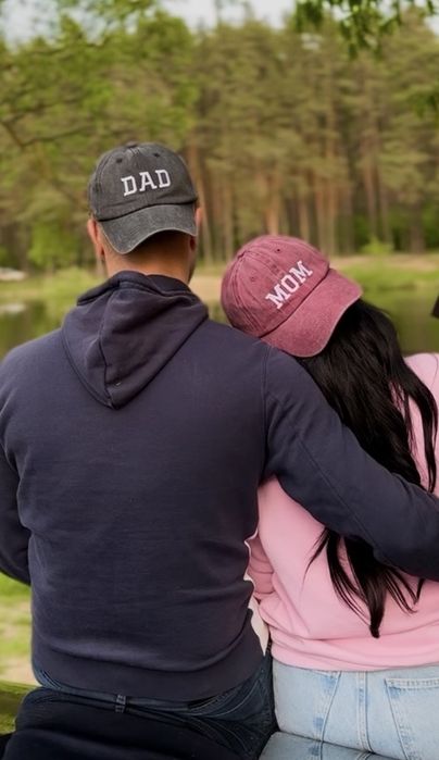 Вишиті Кепки Mom Dad, кепки парні на гендер паті