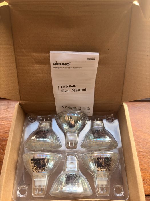 Conjunto 6 Lampadas Led Regulável DiCUNO GU5,3