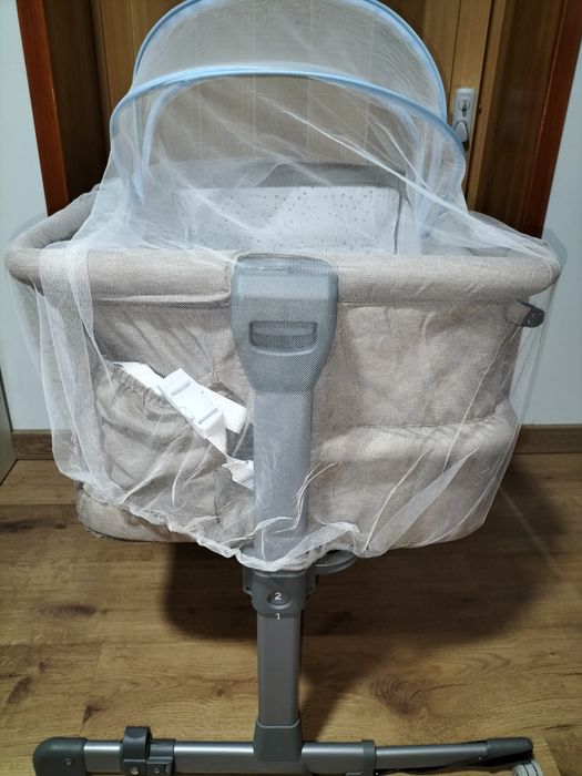 Berço kinderkraft com rede mosquiteira