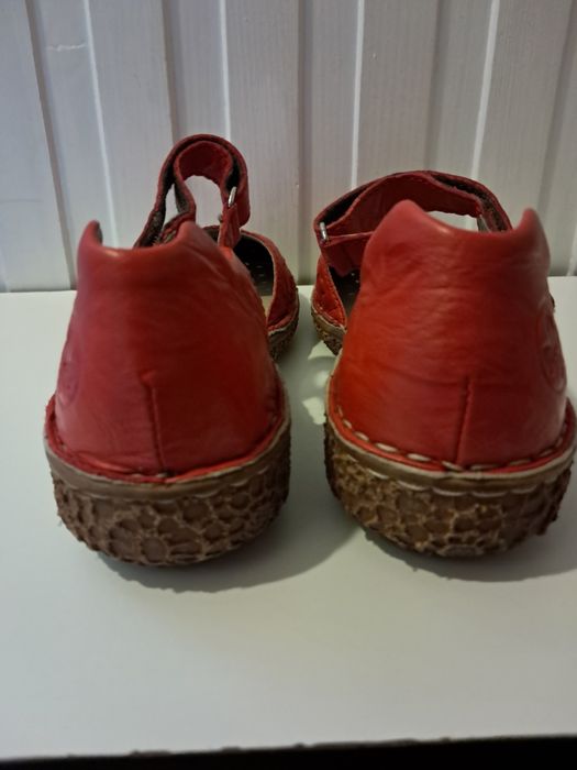 Sprzedam skórzane buty damskie