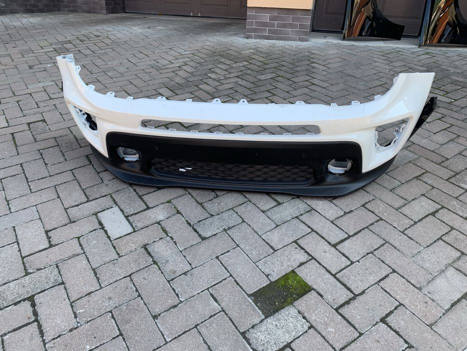 Бампер Jeep Renegade