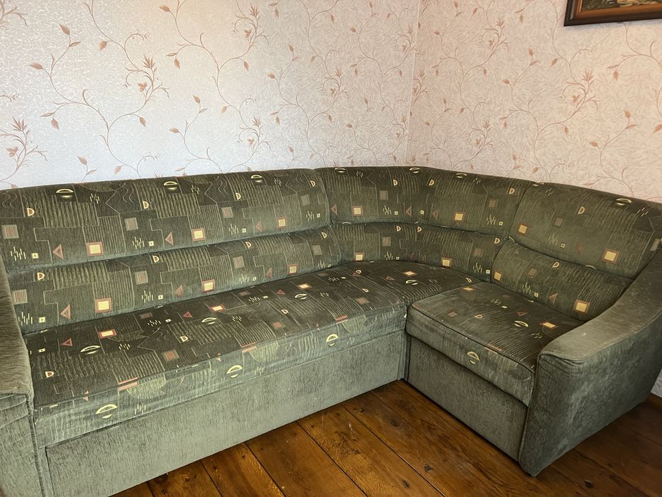 Диван кутовий розмір 2,5 *1,7 м