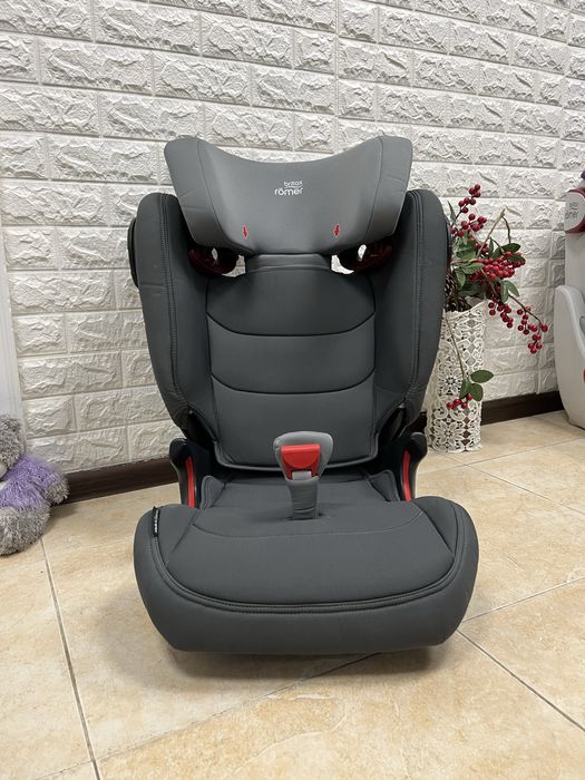 Автокрісло BRITAX ROMER KIDFIX 3 M Група 2/3 (15-36кг) бустер