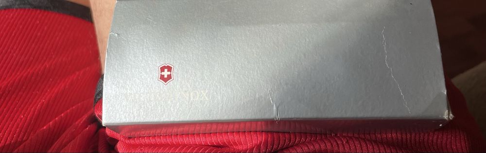 Canivete Suiço Victorinox  modelo 1.7725.T cyber 34 red trans.