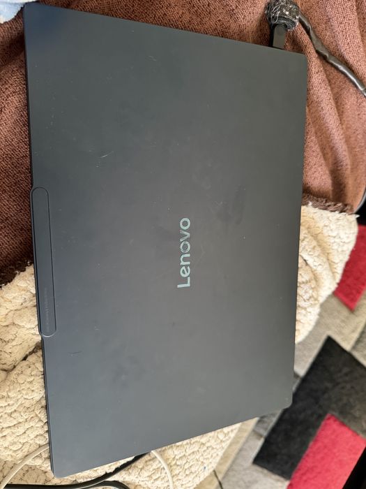 Computador lenovo yoga Slim 7x oled