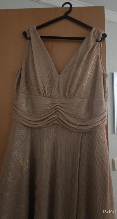 Vestido de cerimónia .
