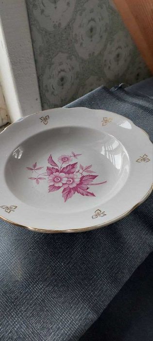 Тарелки в огромном ассортименте