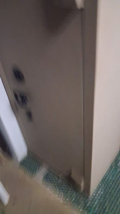 Vendo este cofre muito bonito bom estado a trabalhar muito bem