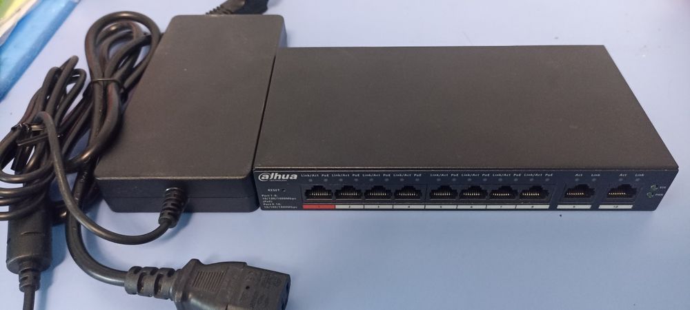 10-портовий керований PoE комутатор Dahua DH-CS4010-8GT-110