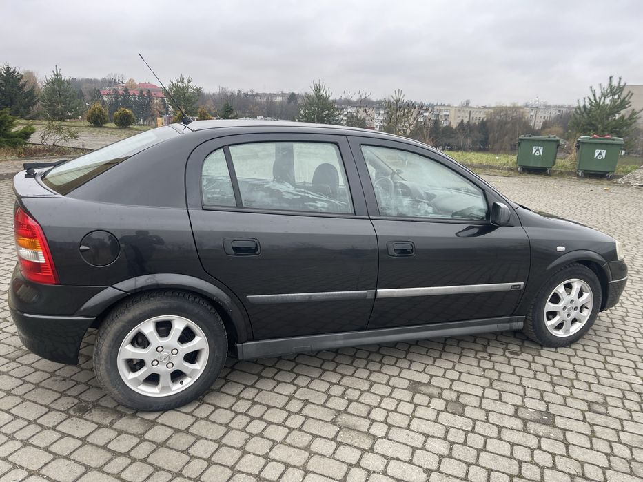 Opel Astra  1.6 супер
