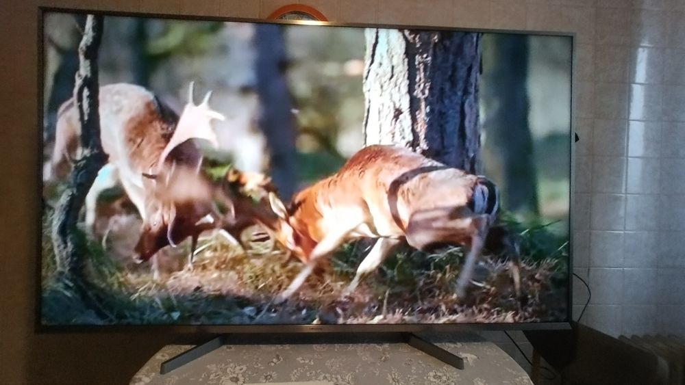 Продам смарт ТВ  Hisense    б.у. диагональ 65 самовывоз из Харькова