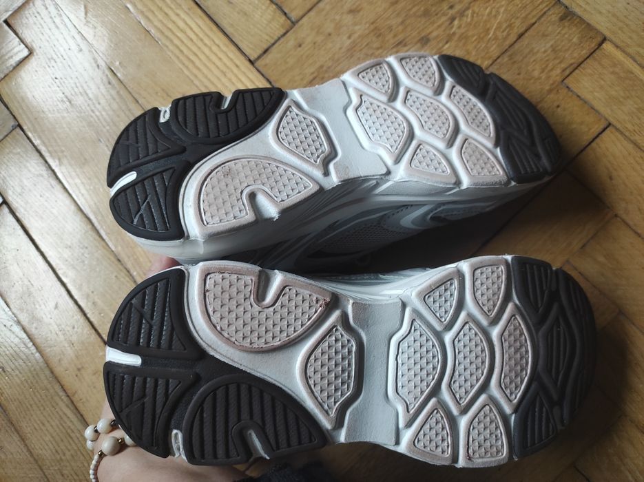 Buty, Snickers, sprandi rozmiar 35