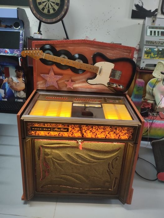Fully Functional Vinyl Record Jukebox507210684160419843