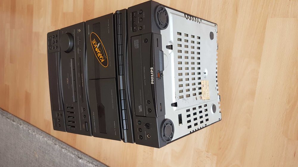 zabytkowy system audio Philips FW30 z lat 90-tych