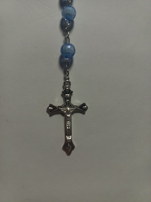 Terço novo azul na embalagem - prenda / presente