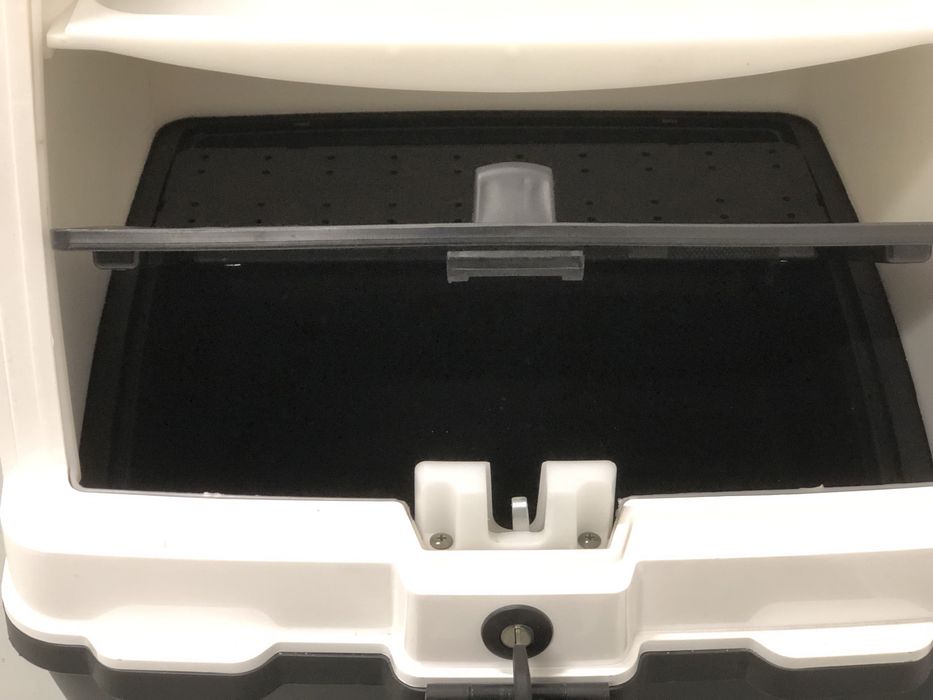 Caixa top case delivery hermetica 108L para scooter