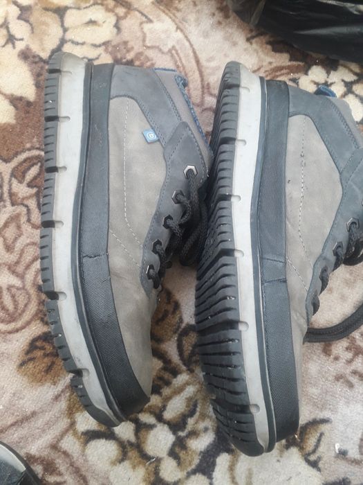 Продам ботинки зима осень 44р