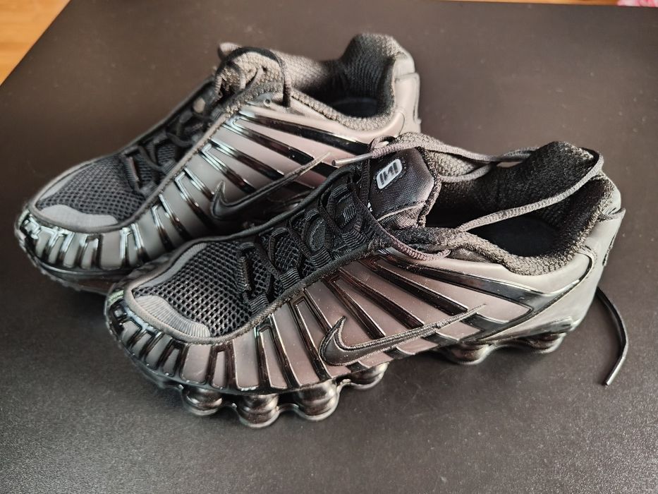 Nike Shox zmieniają kolor