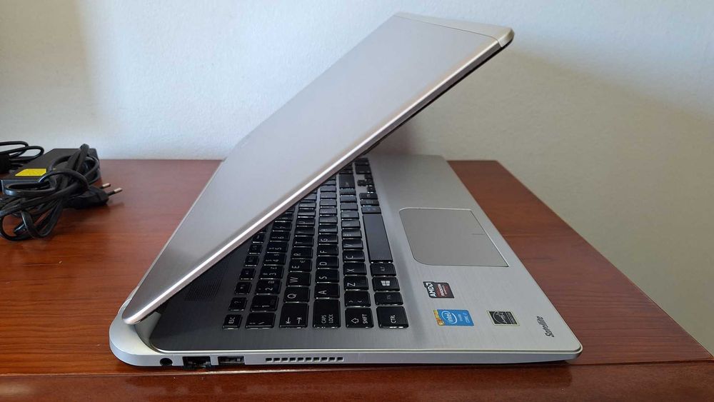 Toshiba S50 Core i7 3.1GHz- 8GB Ram- SSD 480GB- Radeon 2GB