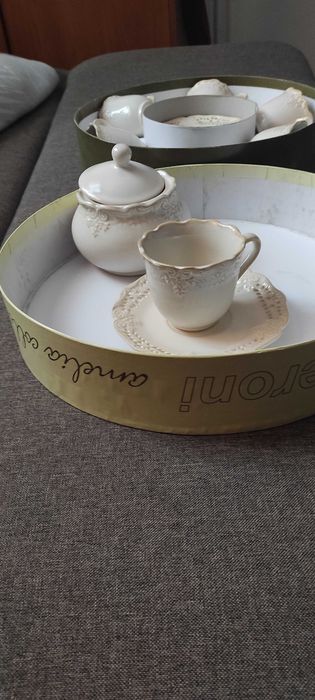 Zestaw ażurowych filiżanek Amelia i cukiernica