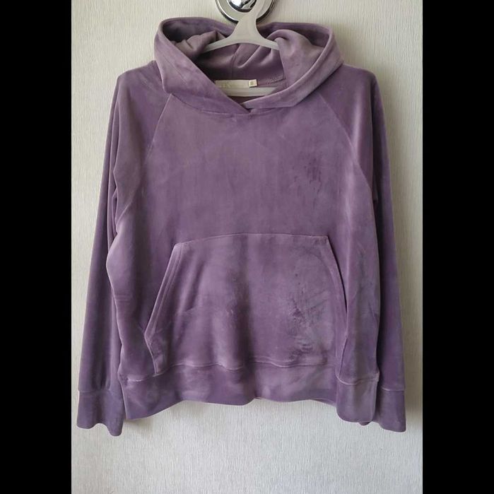 Жіночий велюровий костюм