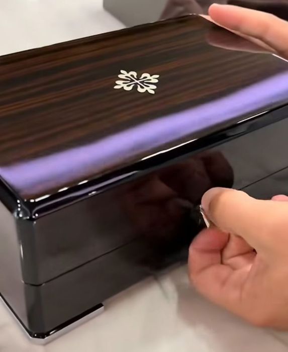 Relógio Patek Philippe Nautilus 5710